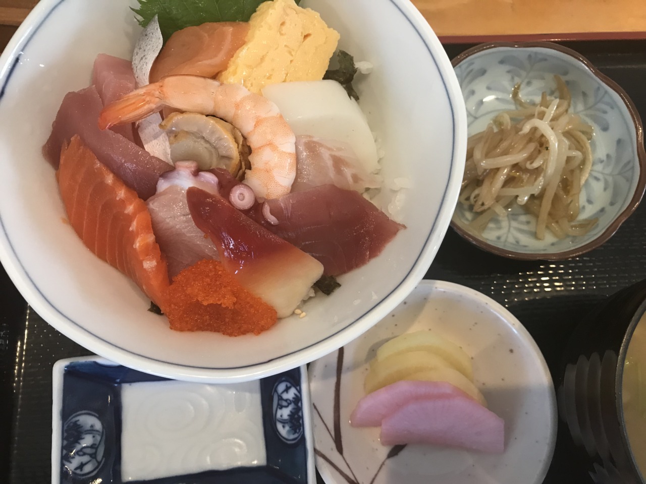 かいじ海鮮丼1
